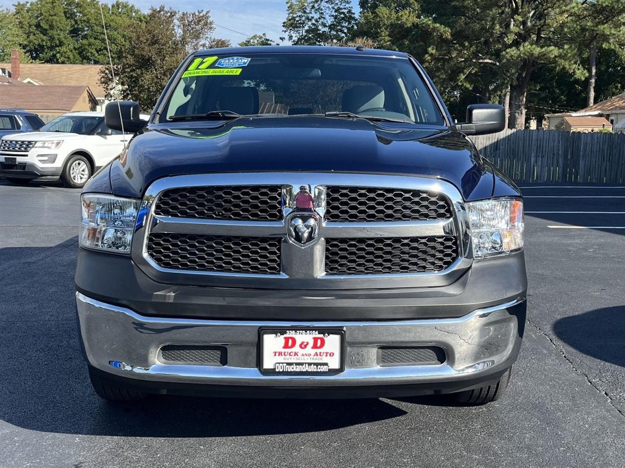 RAM 1500 Tradesman Crew Cab SWB 2WD 2017