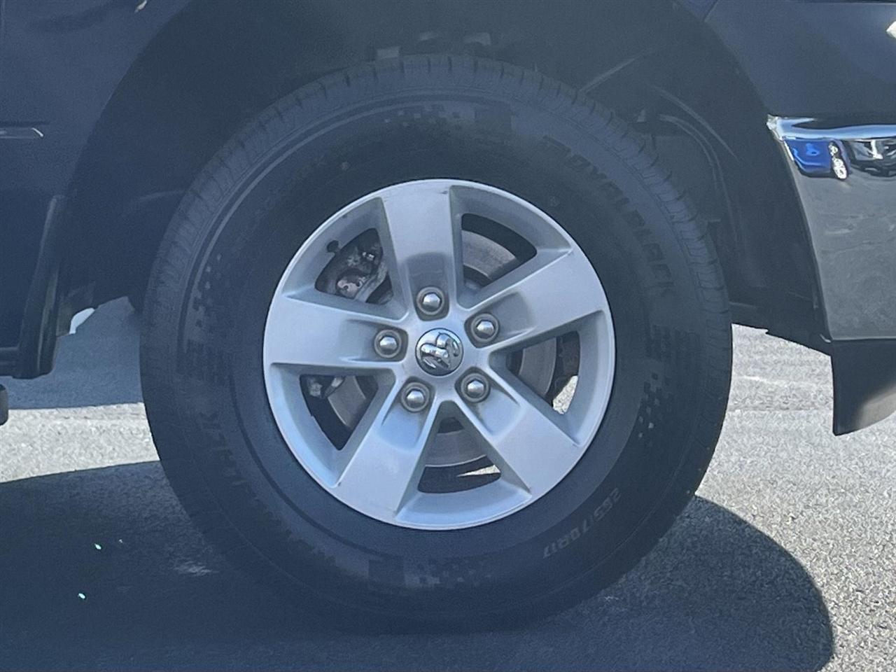 RAM 1500 Tradesman Crew Cab SWB 2WD 2017