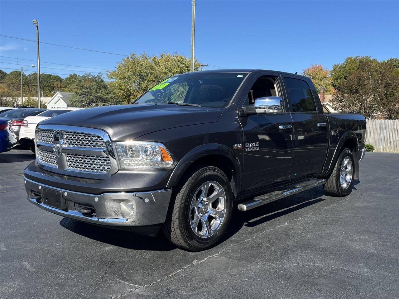 RAM 1500 Laramie Crew Cab SWB 4WD 2018