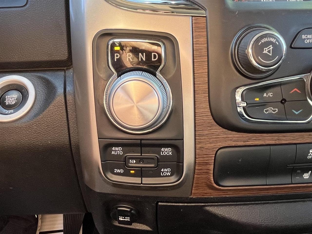 RAM 1500 Laramie Crew Cab SWB 4WD 2018
