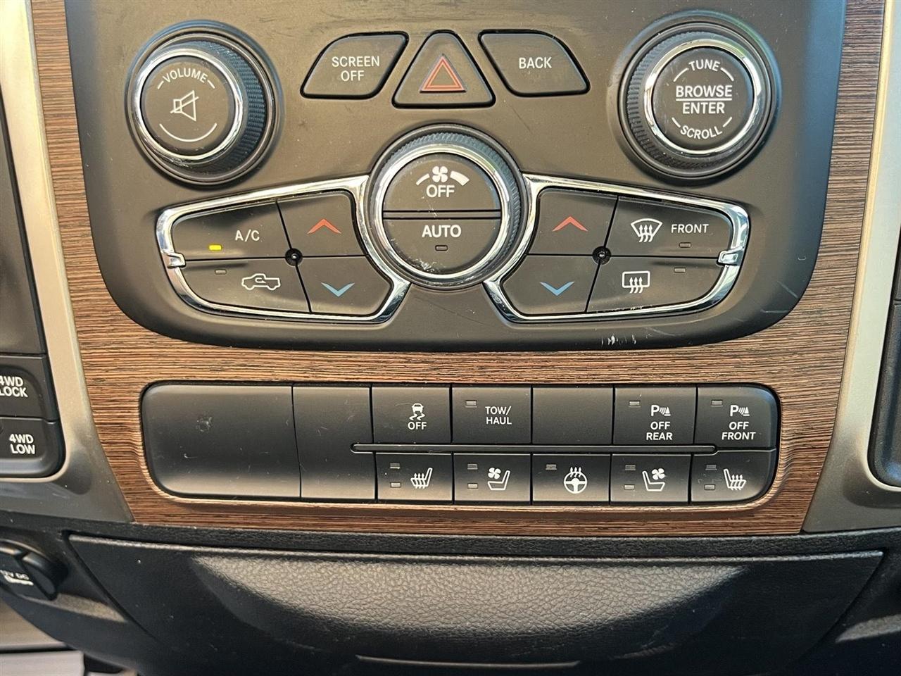 RAM 1500 Laramie Crew Cab SWB 4WD 2018