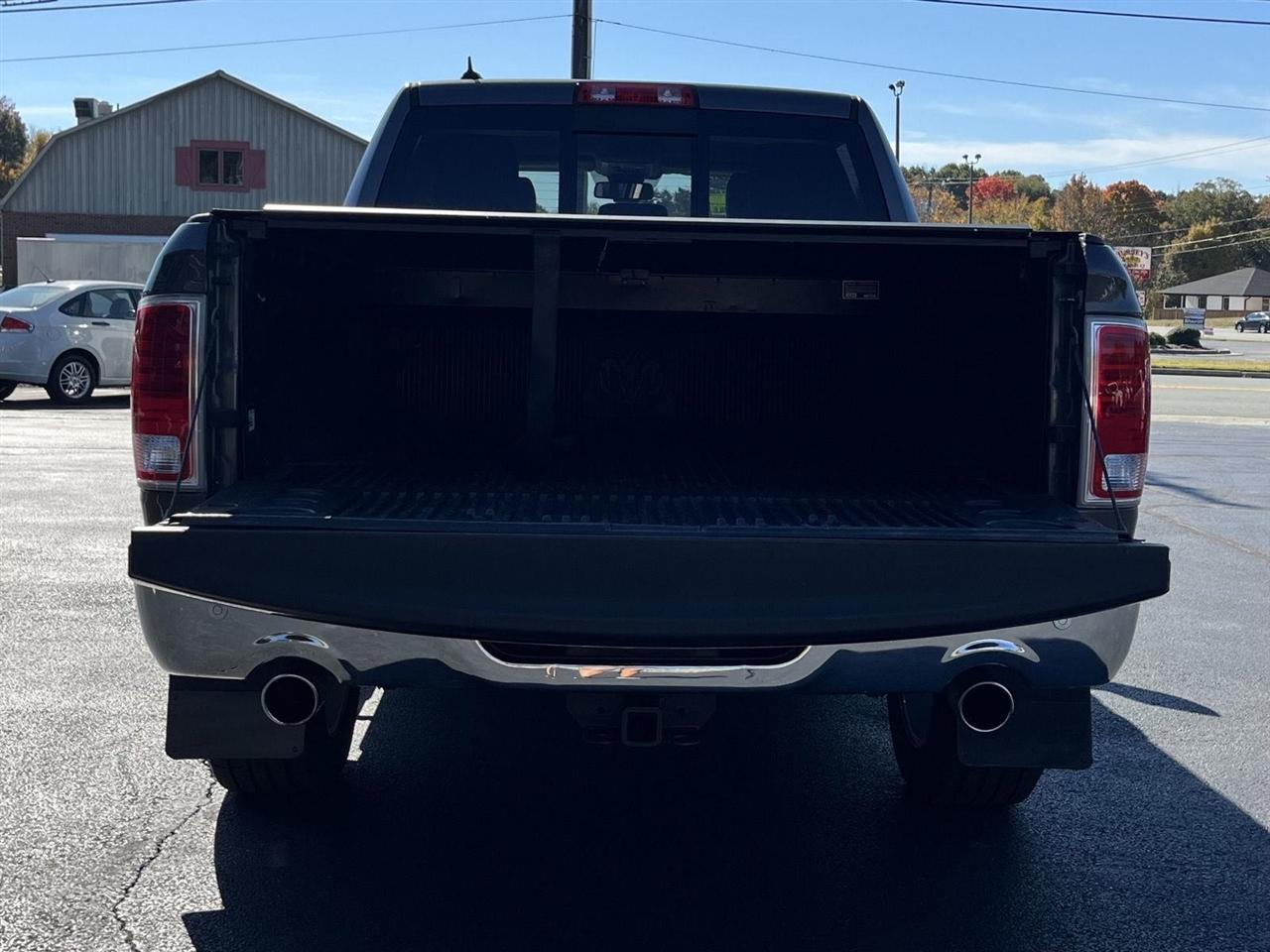 RAM 1500 Laramie Crew Cab SWB 4WD 2018