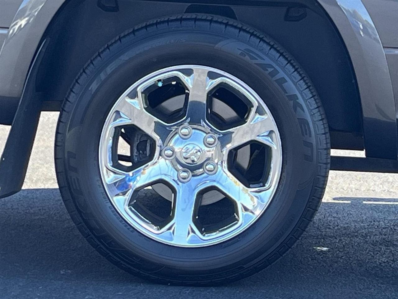 RAM 1500 Laramie Crew Cab SWB 4WD 2018