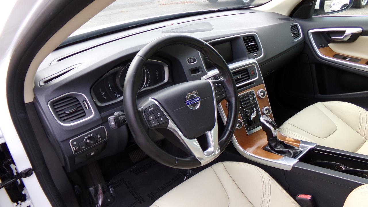 Volvo S60 Inscription 4dr Sdn T5 Drive-E Premier FWD 2016