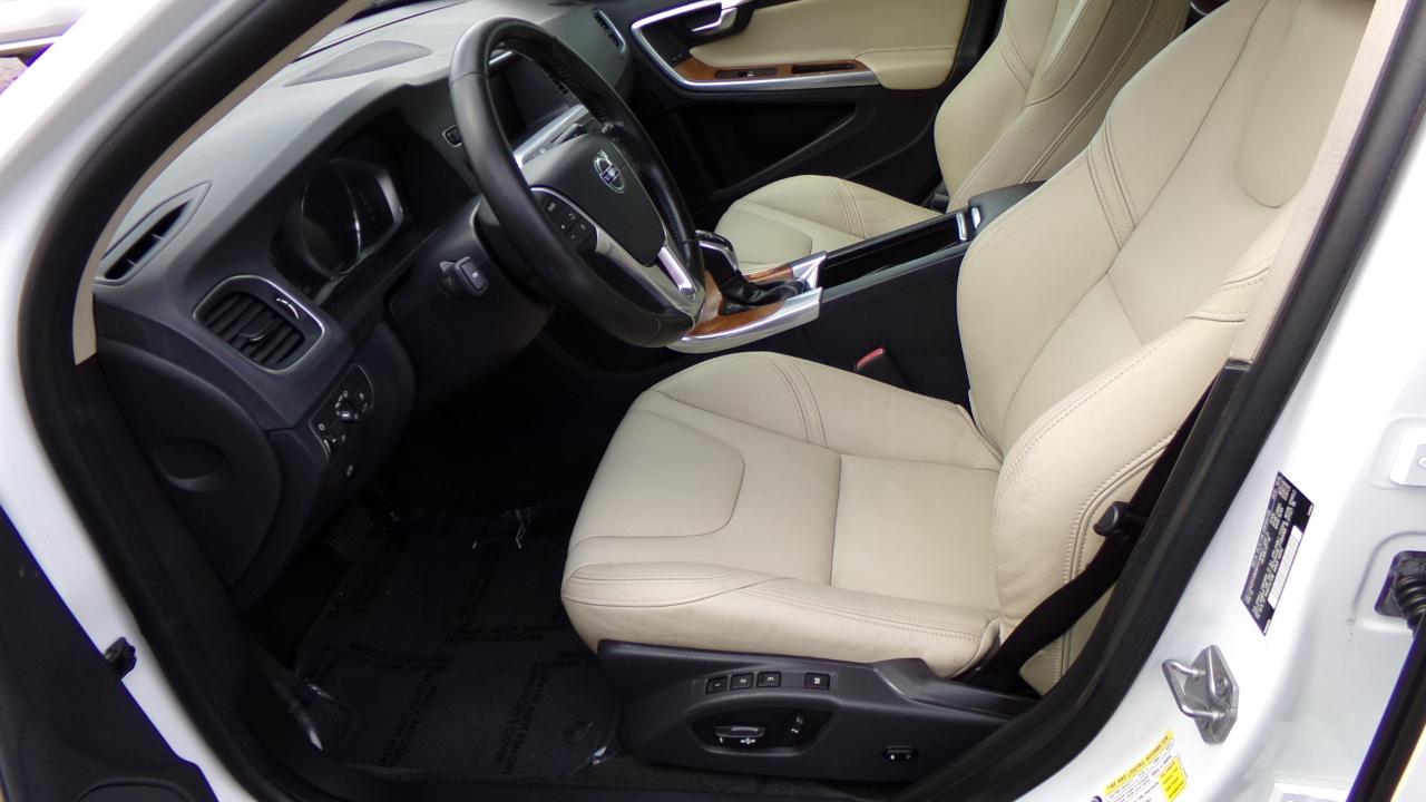 Volvo S60 Inscription 4dr Sdn T5 Drive-E Premier FWD 2016