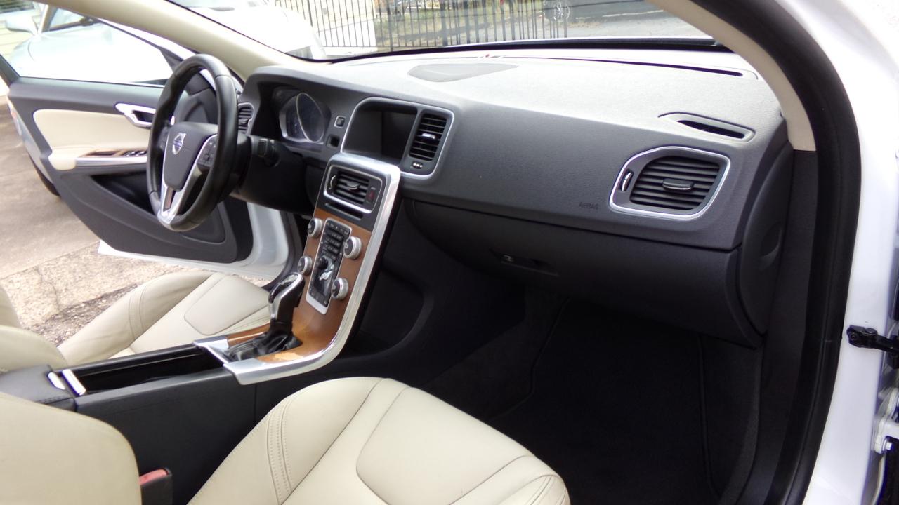 Volvo S60 Inscription 4dr Sdn T5 Drive-E Premier FWD 2016