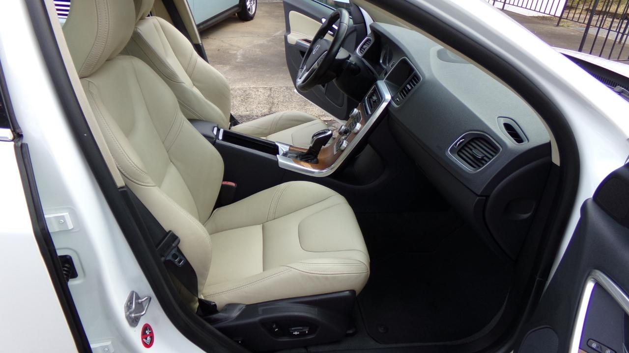 Volvo S60 Inscription 4dr Sdn T5 Drive-E Premier FWD 2016