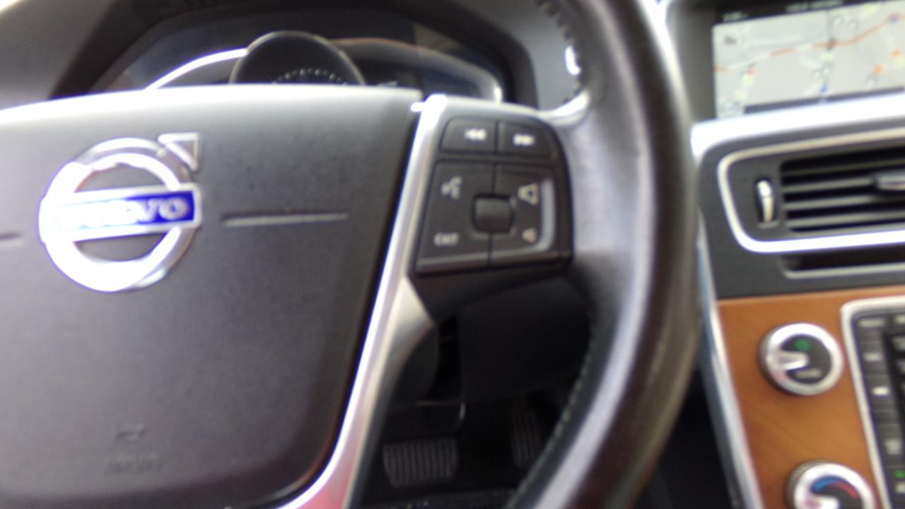 Volvo S60 Inscription 4dr Sdn T5 Drive-E Premier FWD 2016