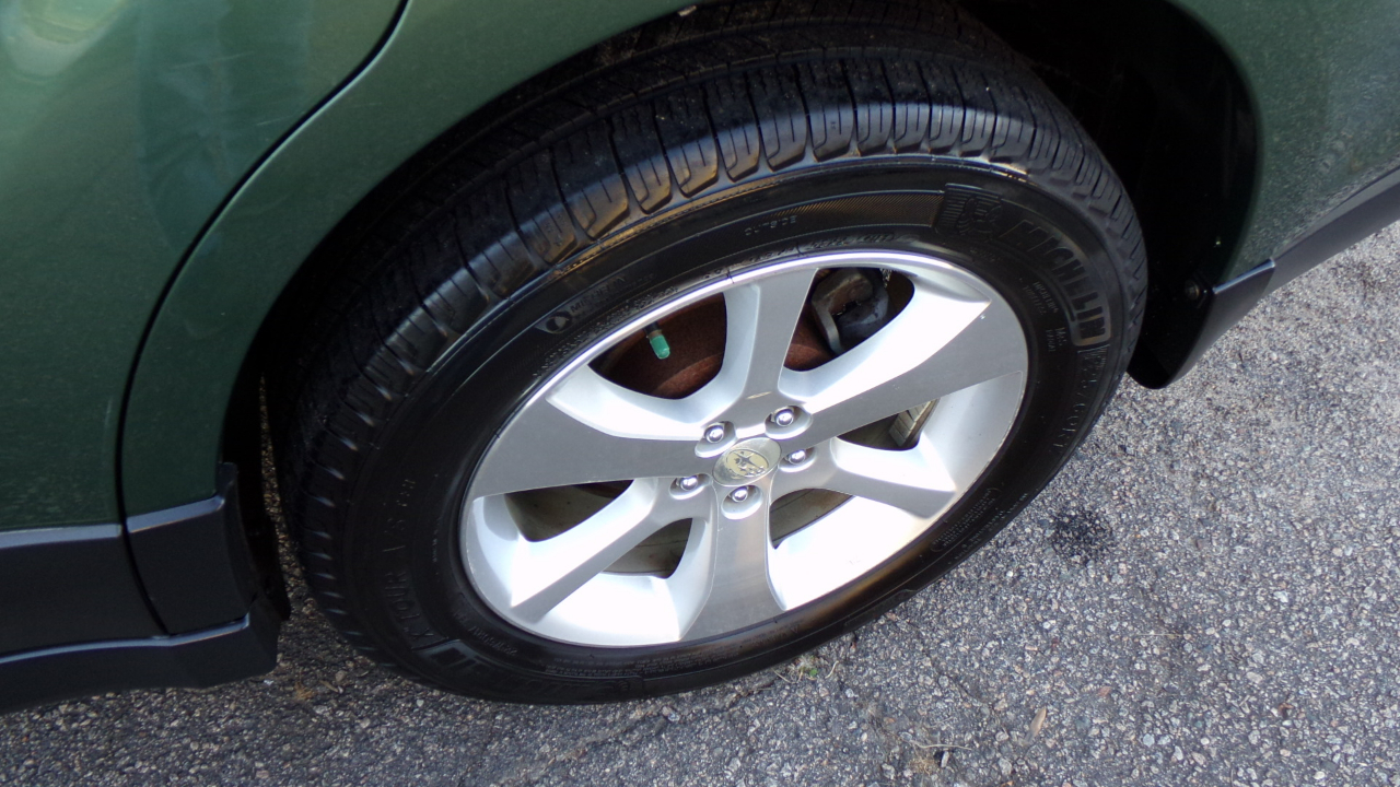 Subaru Outback 4dr Wgn H4 Auto 2.5i Limited 2013