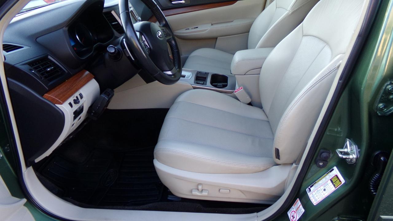 Subaru Outback 4dr Wgn H4 Auto 2.5i Limited 2013