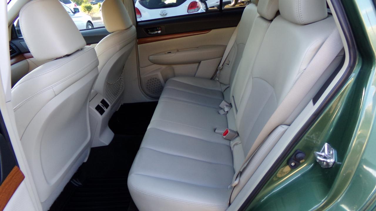 Subaru Outback 4dr Wgn H4 Auto 2.5i Limited 2013