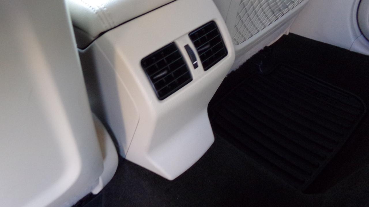 Subaru Outback 4dr Wgn H4 Auto 2.5i Limited 2013