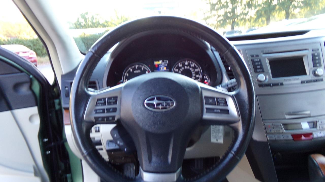 Subaru Outback 4dr Wgn H4 Auto 2.5i Limited 2013