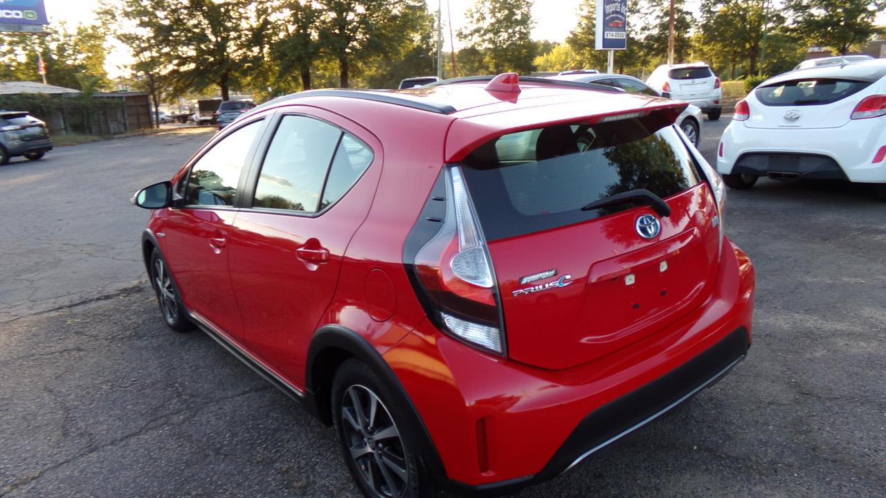 Toyota Prius c Three (Natl) 2018