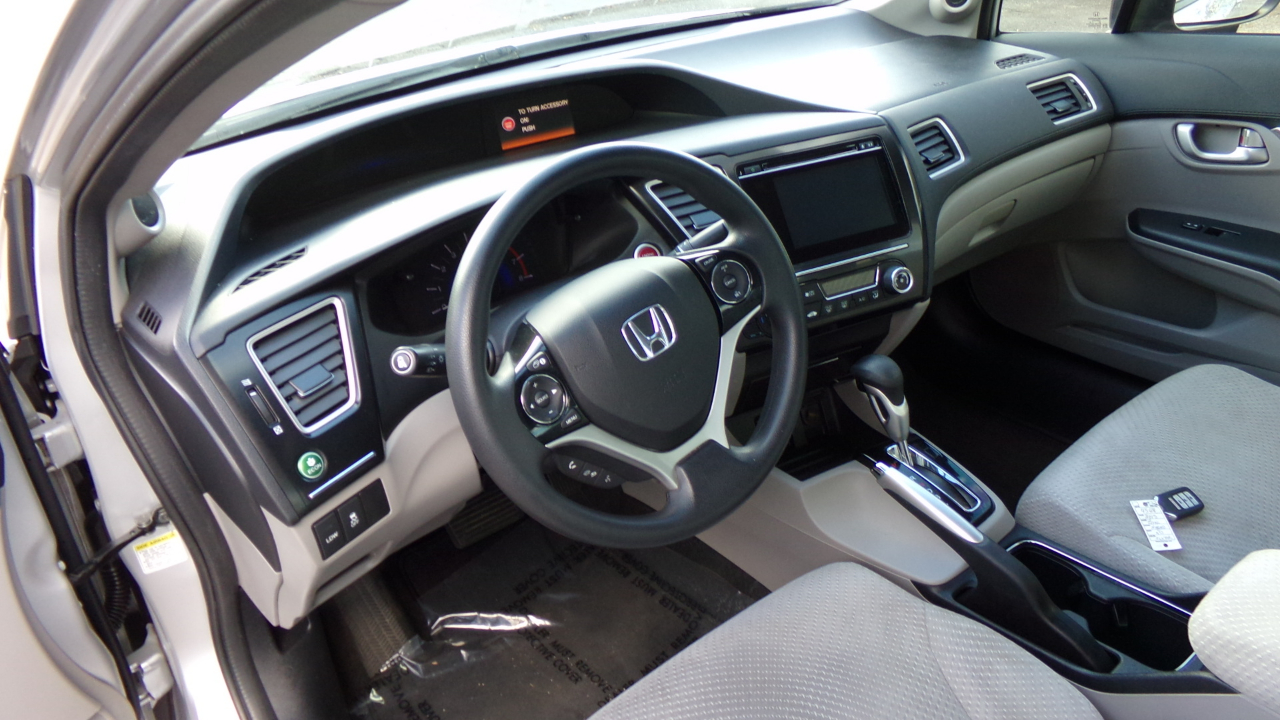 Honda Civic Hybrid 4dr Sdn L4 CVT 2015 Honda Civic Hybrid 4dr Sdn L4 CVT 2015