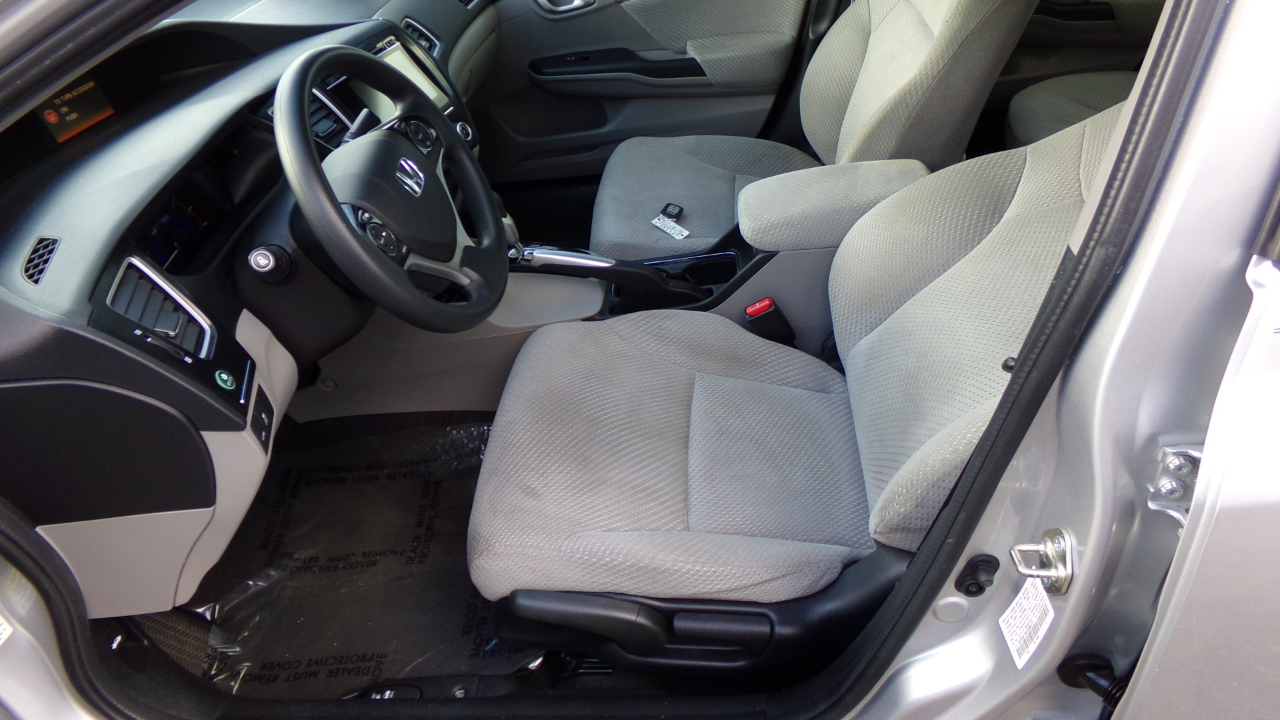 Honda Civic Hybrid 4dr Sdn L4 CVT 2015 Honda Civic Hybrid 4dr Sdn L4 CVT 2015