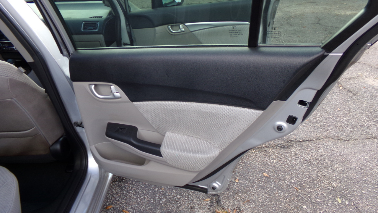 Honda Civic Hybrid 4dr Sdn L4 CVT 2015 Honda Civic Hybrid 4dr Sdn L4 CVT 2015