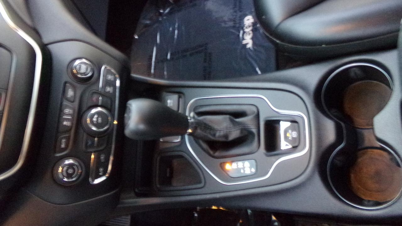 2019 Jeep Cherokee Latitude Plus - Photo 24