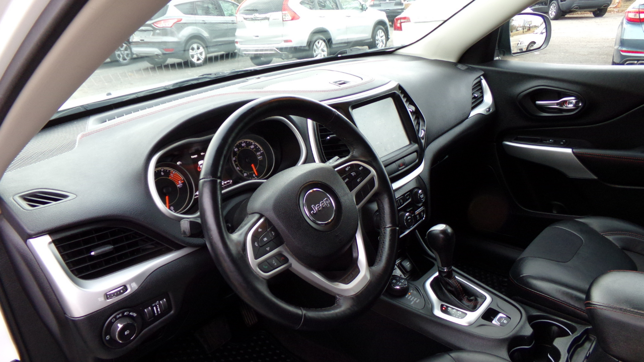 Jeep Cherokee Trailhawk 4x4 *Ltd Avail* 2017