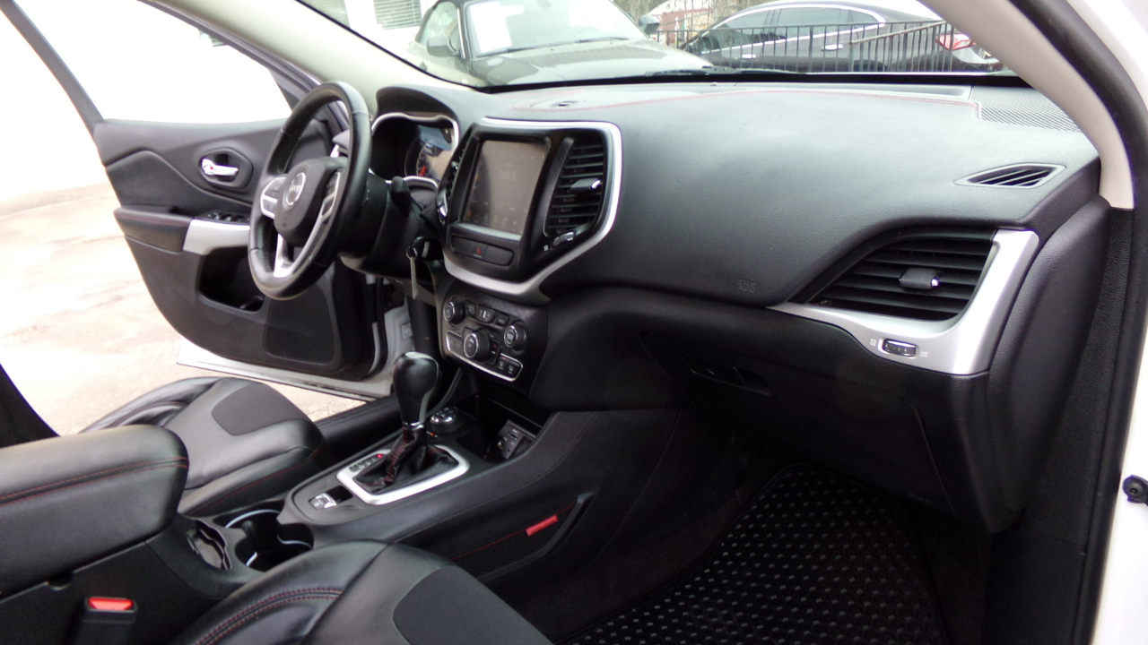 Jeep Cherokee Trailhawk 4x4 *Ltd Avail* 2017