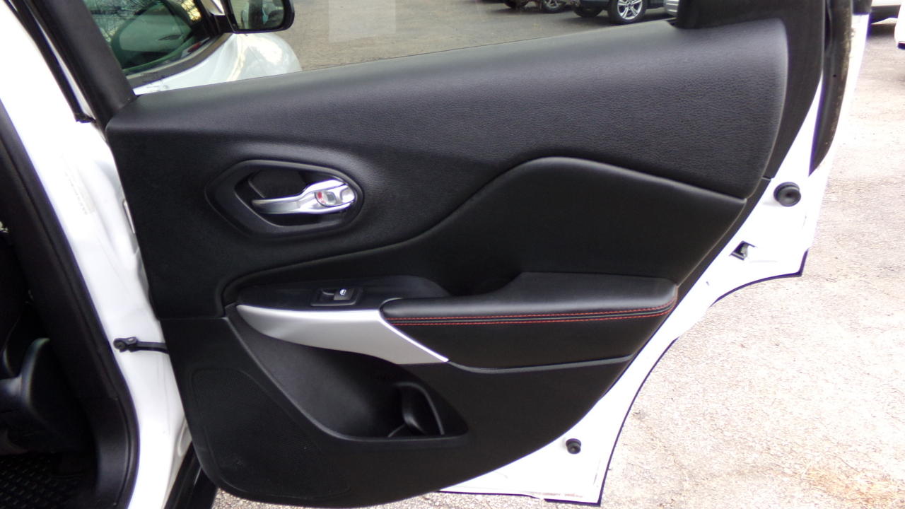 Jeep Cherokee Trailhawk 4x4 *Ltd Avail* 2017