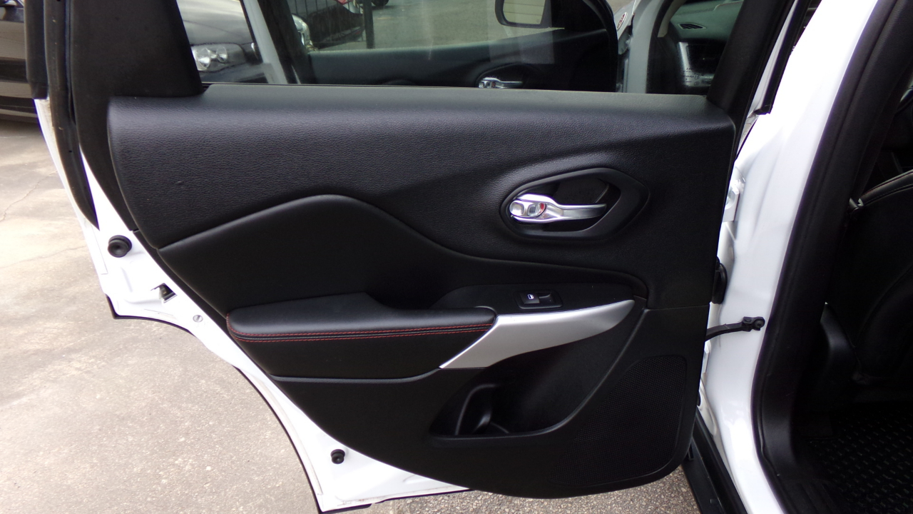 Jeep Cherokee Trailhawk 4x4 *Ltd Avail* 2017