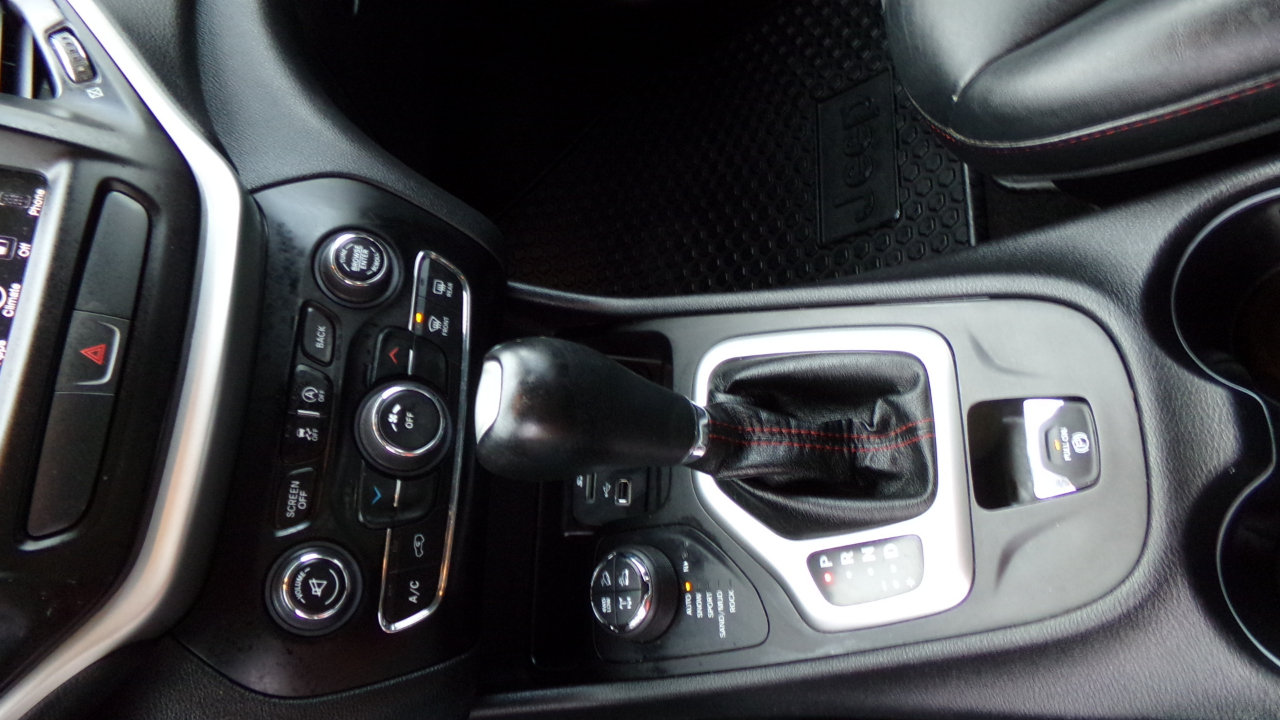 Jeep Cherokee Trailhawk 4x4 *Ltd Avail* 2017