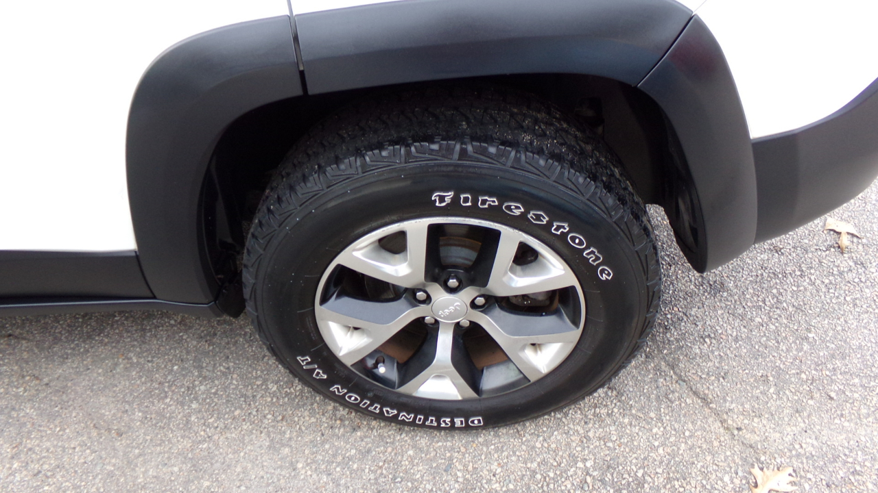 Jeep Cherokee Trailhawk 4x4 *Ltd Avail* 2017