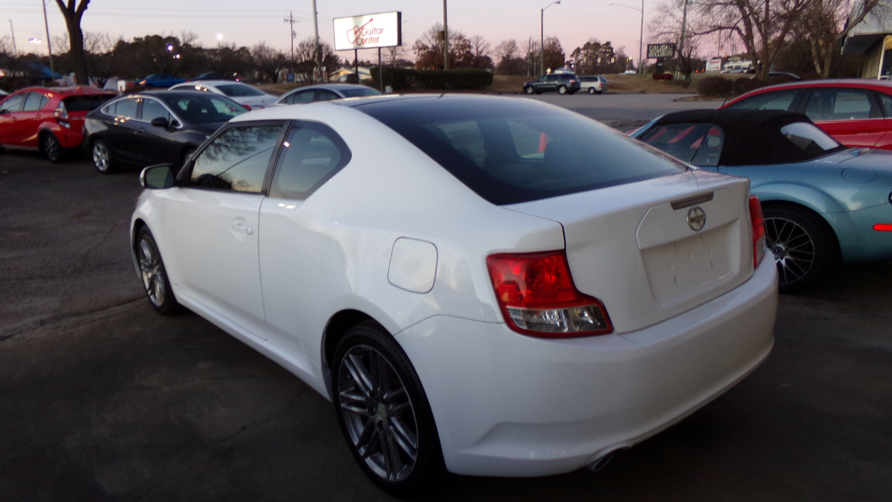 Scion tC 2dr HB Man (Natl) 2013