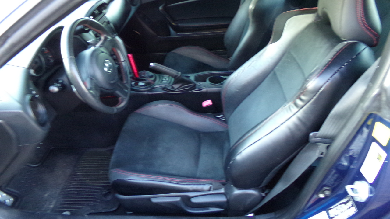 Scion FR-S 2dr Cpe Auto (Natl) 2014