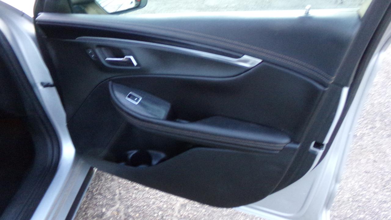 Chevrolet Impala 4dr Sdn LT w/1LT 2018