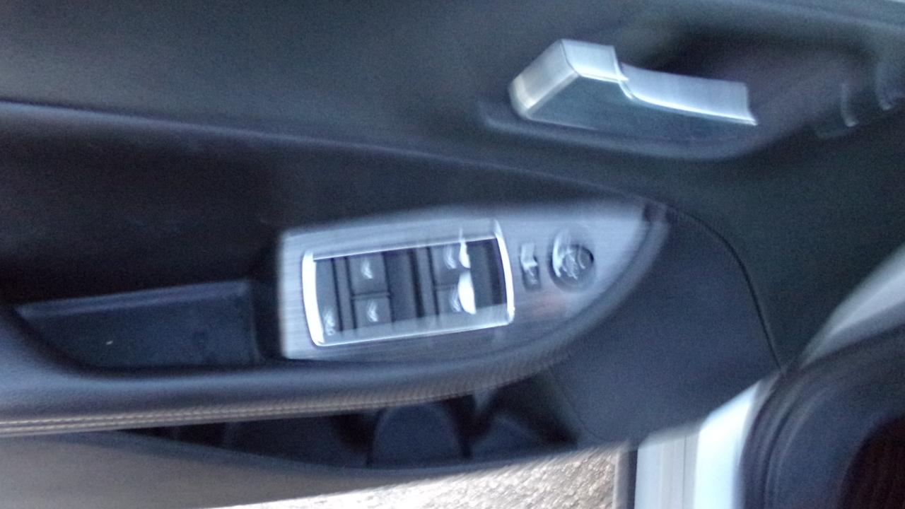 Chevrolet Impala 4dr Sdn LT w/1LT 2018