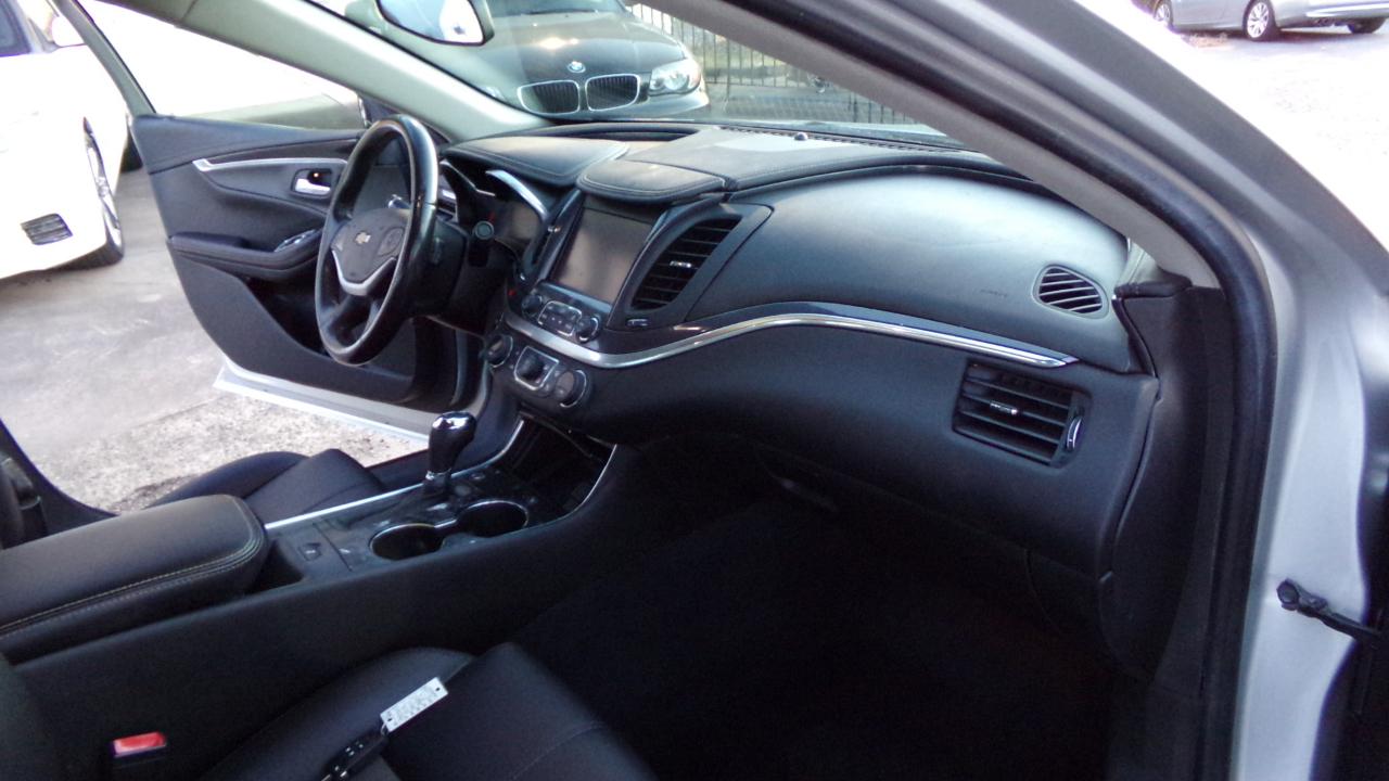 Chevrolet Impala 4dr Sdn LT w/1LT 2018