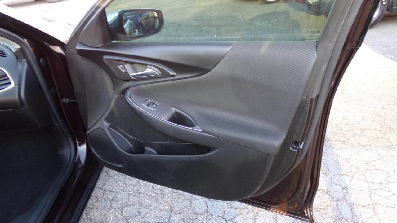 Chevrolet Malibu 4dr Sdn LT 2020