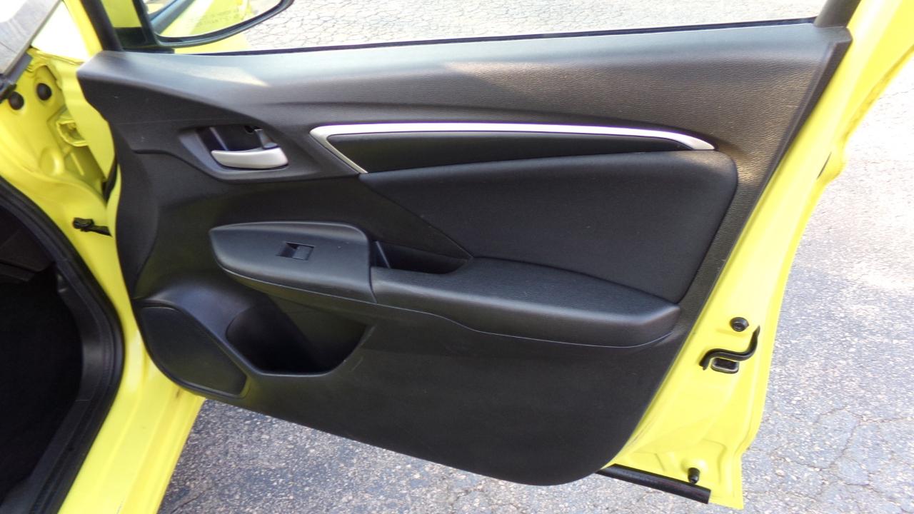 Honda Fit 5dr HB CVT LX 2016