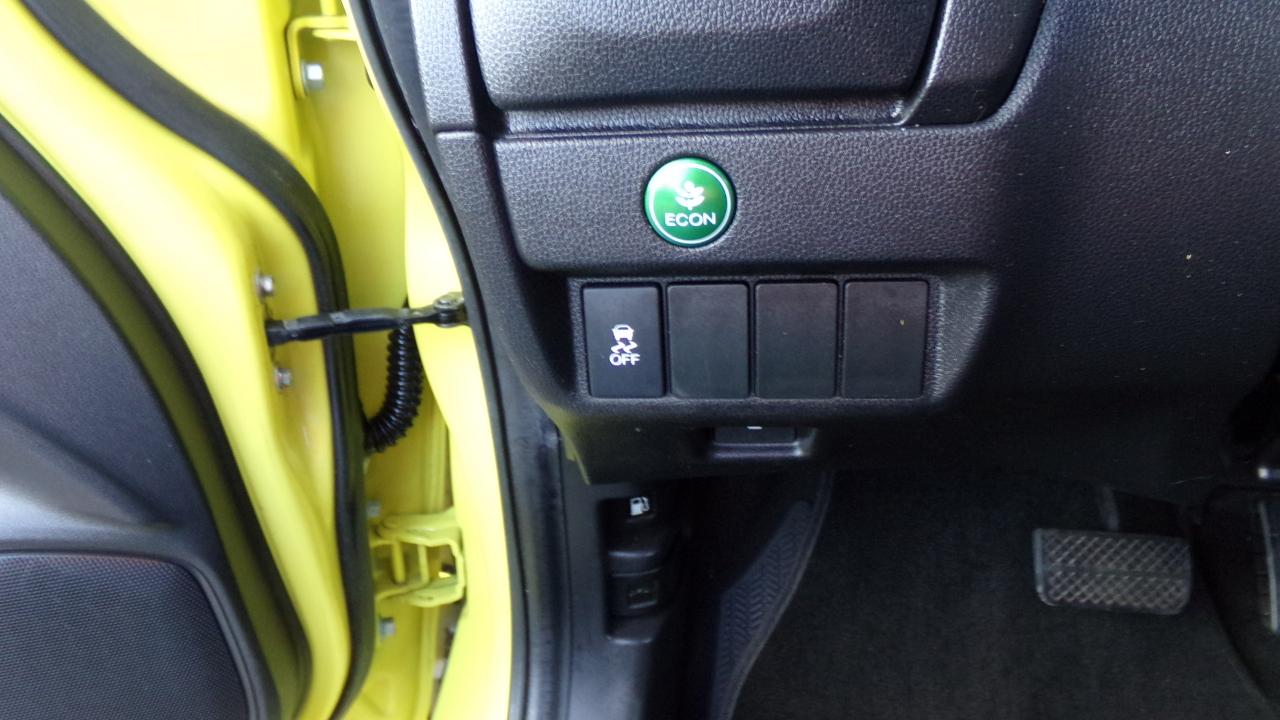 Honda Fit 5dr HB CVT LX 2016