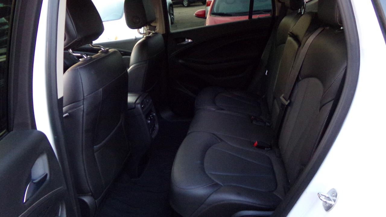 Buick Envision FWD 4dr Essence 2017