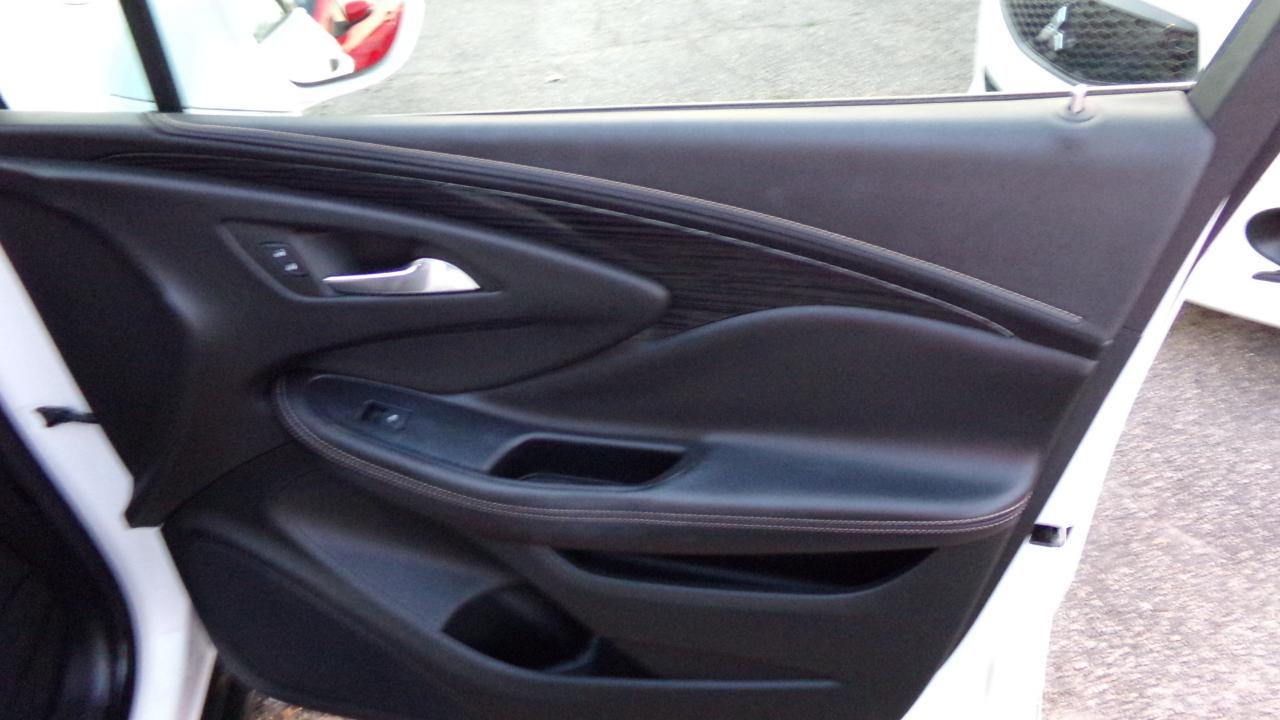 Buick Envision FWD 4dr Essence 2017