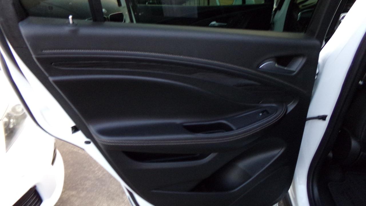 Buick Envision FWD 4dr Essence 2017