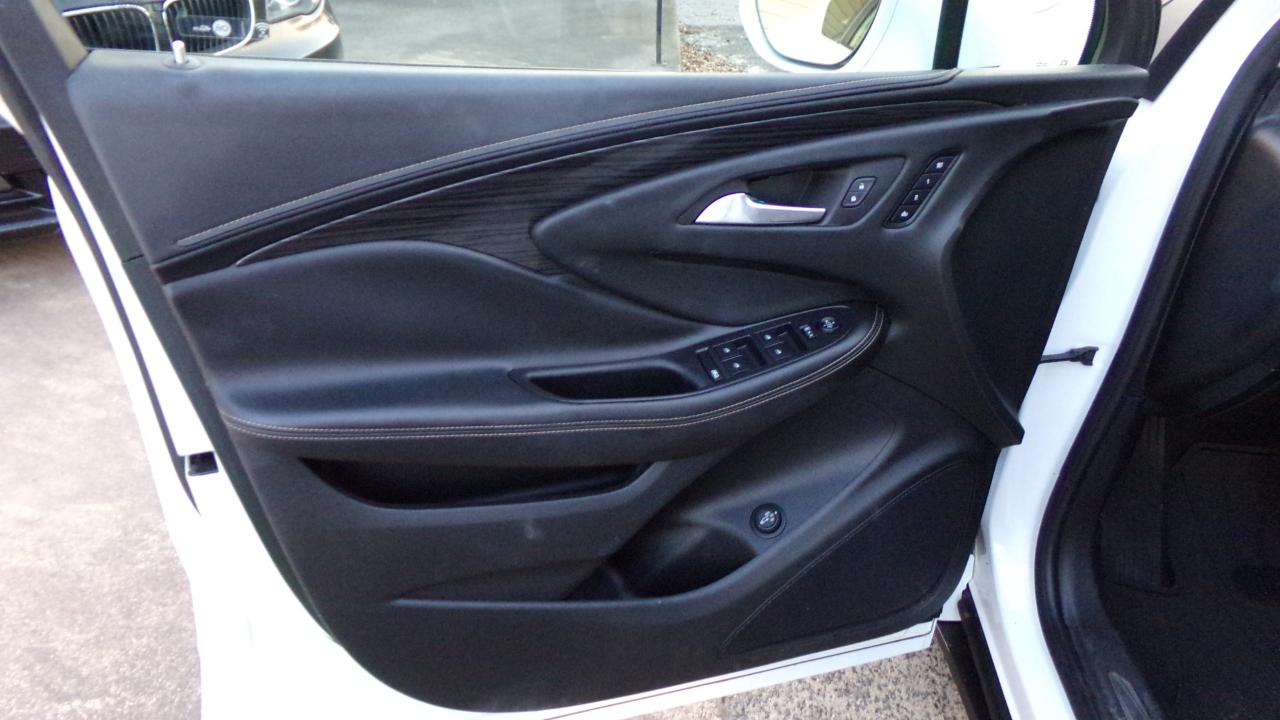 Buick Envision FWD 4dr Essence 2017