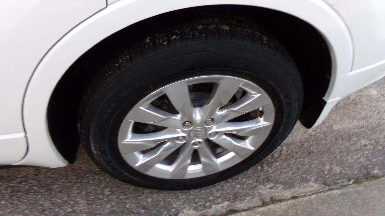 Buick Envision FWD 4dr Essence 2017