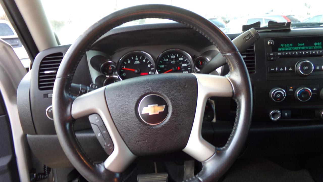 Chevrolet Silverado 1500 2WD Crew Cab 143.5" LT 2009