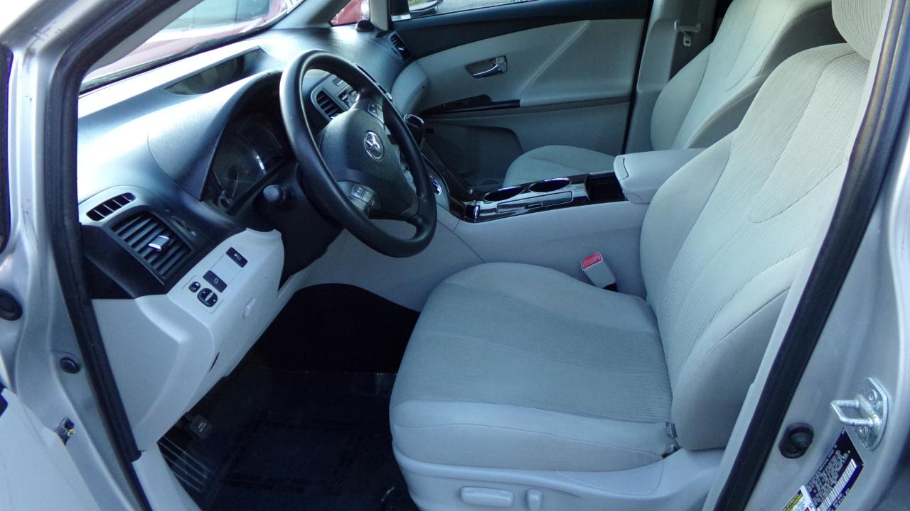 Toyota Venza 4dr Wgn I4 FWD (Natl) 2009