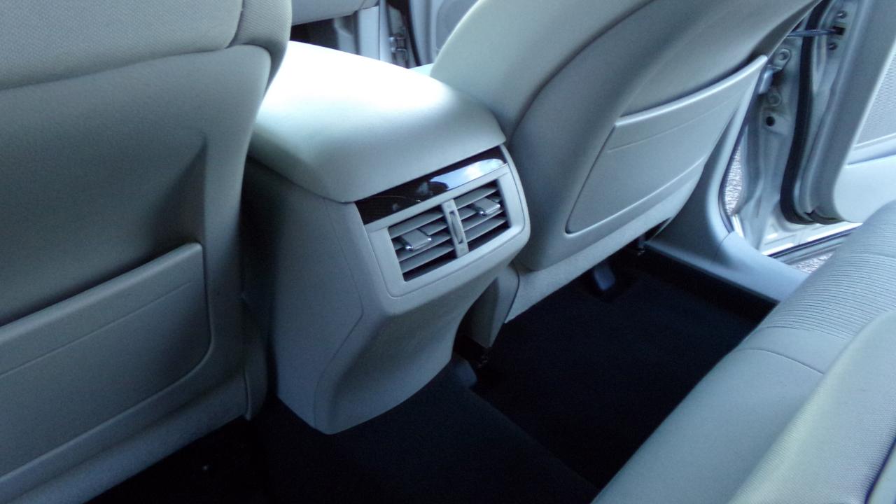 Toyota Venza 4dr Wgn I4 FWD (Natl) 2009