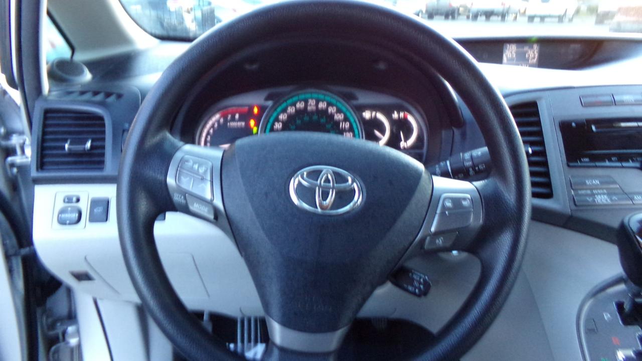 Toyota Venza 4dr Wgn I4 FWD (Natl) 2009