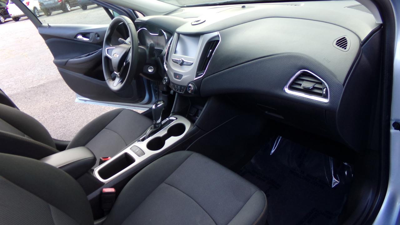 Chevrolet Cruze 4dr Sdn 1.4L LS w/1SB 2018