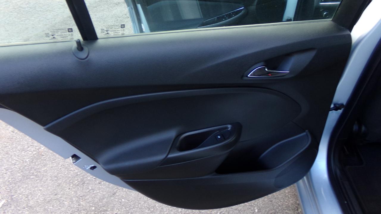 Chevrolet Cruze 4dr Sdn 1.4L LS w/1SB 2018