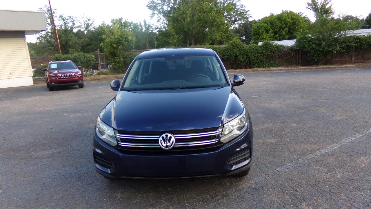 Volkswagen Tiguan 4WD 4dr Auto SE w/Sunroof & Nav 2013