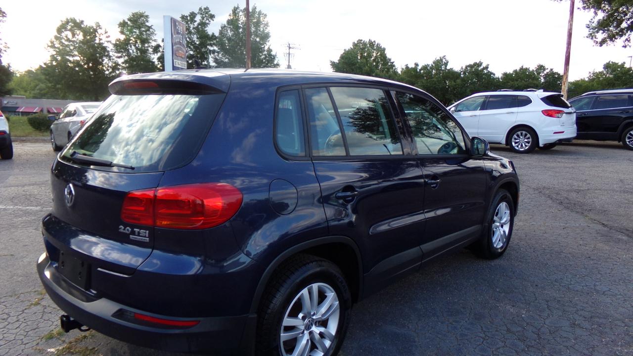 Volkswagen Tiguan 4WD 4dr Auto SE w/Sunroof & Nav 2013