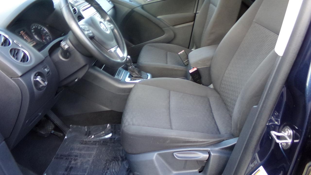 Volkswagen Tiguan 4WD 4dr Auto SE w/Sunroof & Nav 2013
